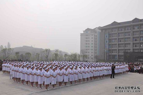 重庆医药卫生学校学费是多少钱及收费标准_招生问答